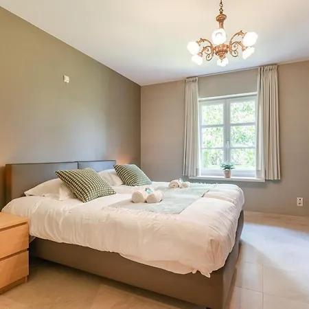 Hébergement de vacances Huswell - Authentic Serene Vacation Hideaway With Pond