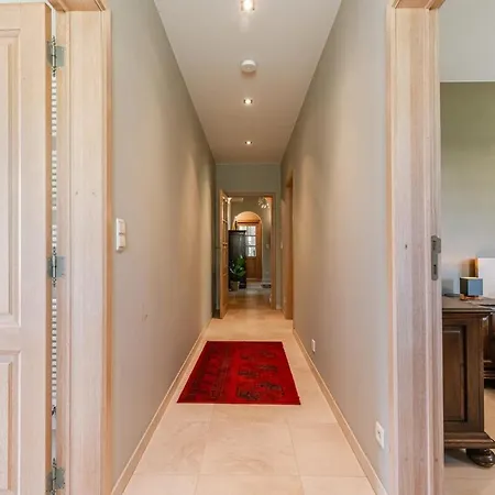 Huswell - Authentic Serene Vacation Hideaway With Pond Harelbeke