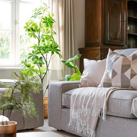 Hébergement de vacances Huswell - Authentic Serene Vacation Hideaway With Pond Harelbeke