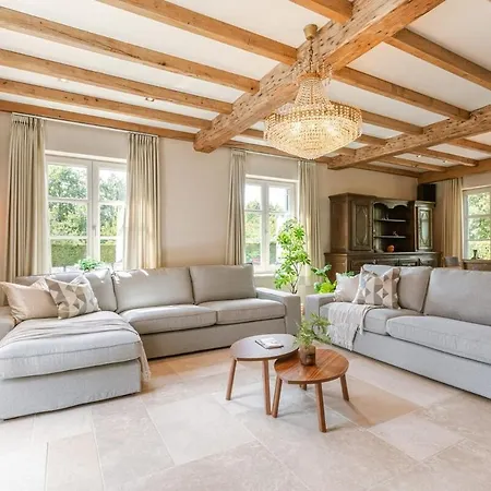 Hébergement de vacances Huswell - Authentic Serene Vacation Hideaway With Pond Harelbeke