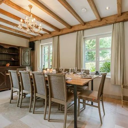 Hébergement de vacances Huswell - Authentic Serene Vacation Hideaway With Pond *